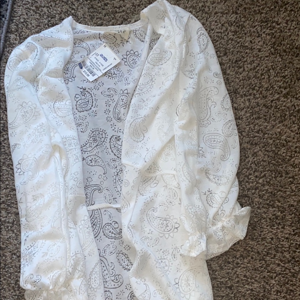 Elegant White Paisley Blouse